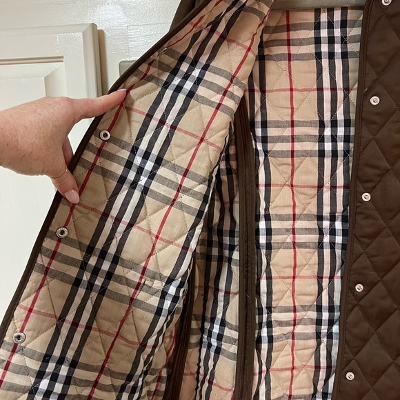 Burberry Quilted Jacket - Picture 6 of 12